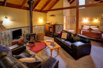 Trawool Cottages & Farmstay - Holiday Sunshine Coast 2
