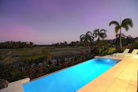 4 Cascade House Luxury Holiday Home - Sunshine Coast Tourism 0