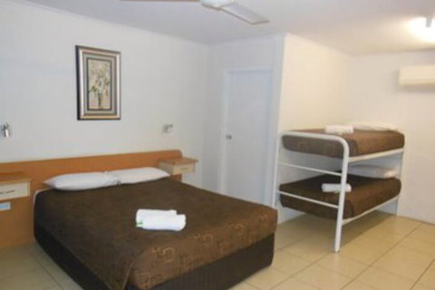 Country Road Motel - Sunshine Coast Tourism 5