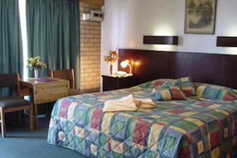 Wintersun Motel - Sunshine Coast Tourism 7