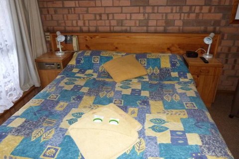 Wintersun Motel - Sunshine Coast Tourism 6