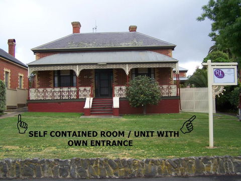 RJs Bed & Breakfast - Sunshine Coast Tourism 4