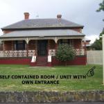 RJs Bed & Breakfast - Sunshine Coast Tourism 0