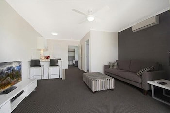 Cooroy Luxury Motel Apartments Noosa - Sunshine Coast Tourism 3
