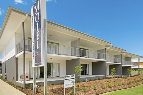 Cooroy Luxury Motel Apartments Noosa - Sunshine Coast Tourism 1