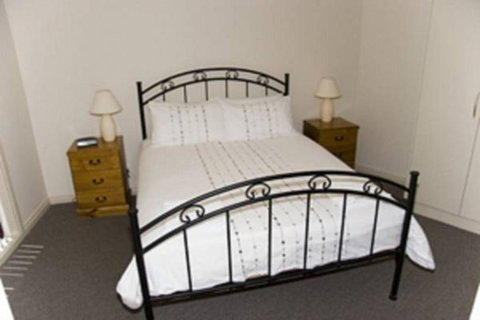 Cliff House Beachfront Villas - Holiday Sunshine Coast 3