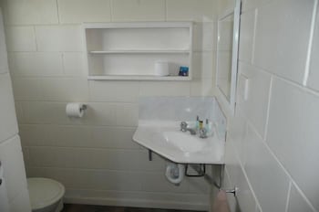 Ocean Breeze Units - Sunshine Coast Tourism 2