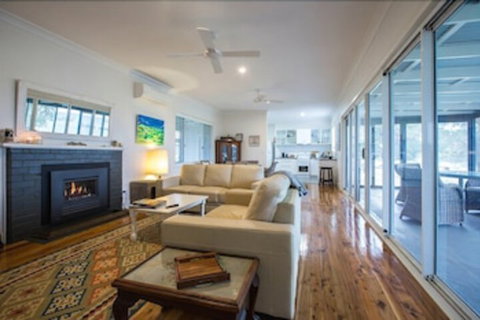Colenso Country Retreat - Sunshine Coast Tourism 1