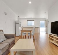 Adelaide Holiday Homes - Holiday Sunshine Coast
