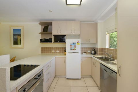 Seascape Holidays- Sands Resort - Sunshine Coast Tourism 3
