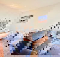 Phoenix Apartments - Sunshine Coast Tourism