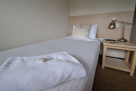 Crossroads Hotel Liverpool - Sunshine Coast Tourism 5
