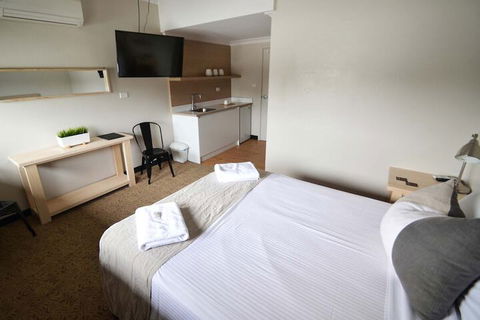Crossroads Hotel Liverpool - Sunshine Coast Tourism 7