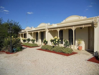 Acacia Terraces - Sunshine Coast Tourism 0