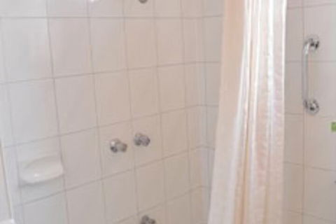 Nunawading Motor Inn - Sunshine Coast Tourism 6