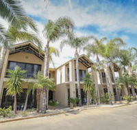 Aquarius Apartments and Cabins - Sunshine Coast Tourism