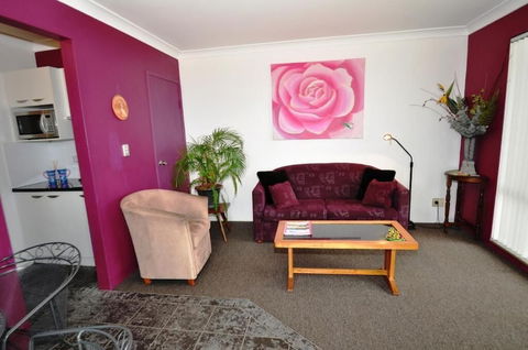 Beachfront Apartments Narooma - Sunshine Coast Tourism 4
