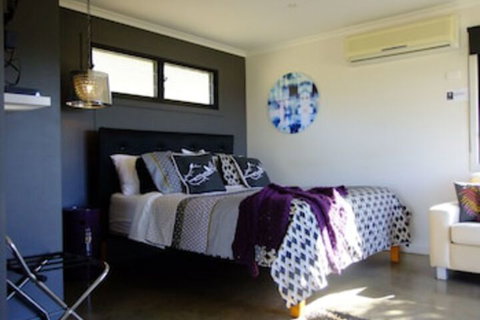 Deshons Retreat - Sunshine Coast Tourism 0