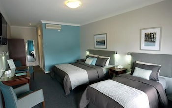 Pastoral Hotel Motel - Holiday Sunshine Coast 4