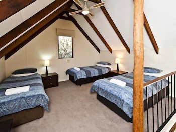 Riverway Chalets - Holiday Sunshine Coast 2