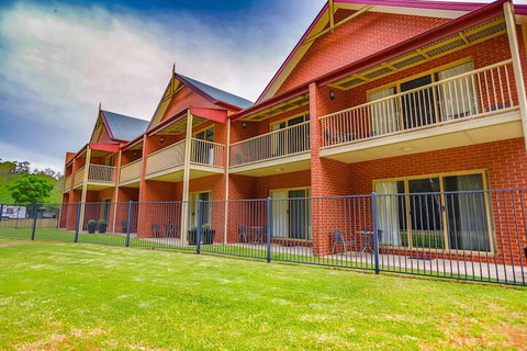 Murray Waters Motor Inn & Apartments - Sunshine Coast Tourism 3