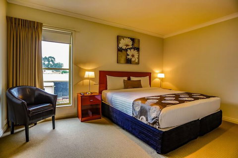 Murray Waters Motor Inn & Apartments - Sunshine Coast Tourism 6