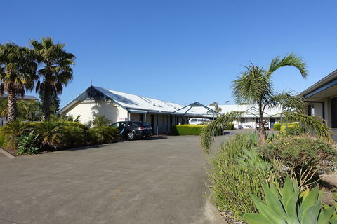 Torquay Tropicana Motel - Holiday Sunshine Coast 1