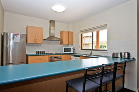 Cosmopolitan Apartments - Sunshine Coast Tourism 3