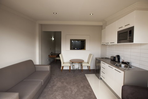 Southgate Motor Inn - Sunshine Coast Tourism 1