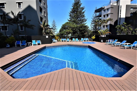 Aloha Apartments - Holiday Sunshine Coast 3