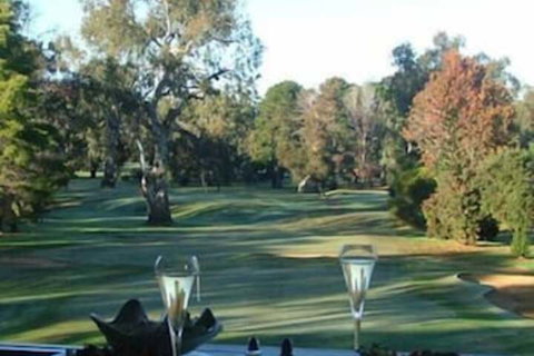 Corowa Golf Club Motel - Holiday Sunshine Coast 4