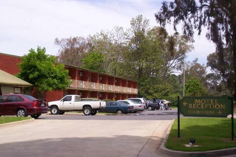 Corowa Golf Club Motel - Holiday Sunshine Coast 6