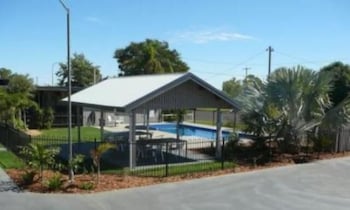 Barcaldine Country Motor Inn - Sunshine Coast Tourism 3