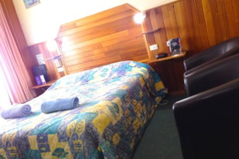 Pelicans Motel San Remo - Holiday Sunshine Coast 4