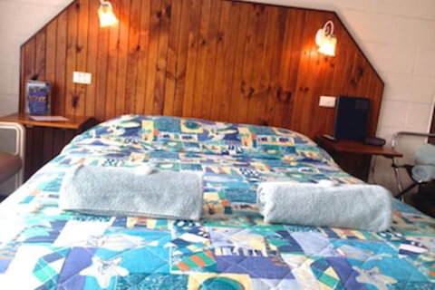 Pelicans Motel San Remo - Holiday Sunshine Coast 6