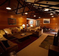 Mowamba River Lodge - Holiday Sunshine Coast