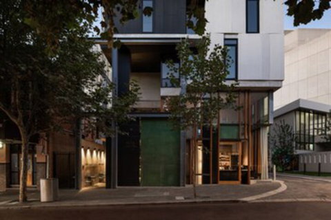 Alex Hotel - Holiday Sunshine Coast 0