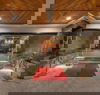 Palms Hotel Motel Chullora - Holiday Sunshine Coast