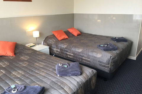 Blue Lake Motel - Holiday Sunshine Coast 3