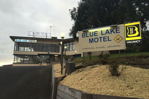 Blue Lake Motel - Holiday Sunshine Coast 1
