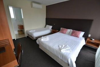 Heathcote Hotel - Sunshine Coast Tourism 2