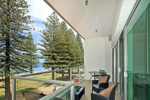 Breeze Beachfront Apartments - Sunshine Coast Tourism 5