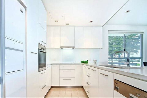 Breeze Beachfront Apartments - Sunshine Coast Tourism 6