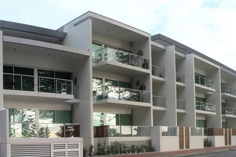 Breeze Beachfront Apartments - Sunshine Coast Tourism 2