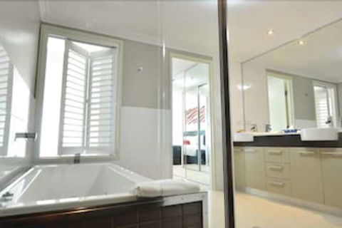 C2 Esplanade Serviced Apartments - Sunshine Coast Tourism 2