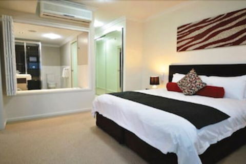 C2 Esplanade Serviced Apartments - Sunshine Coast Tourism 1