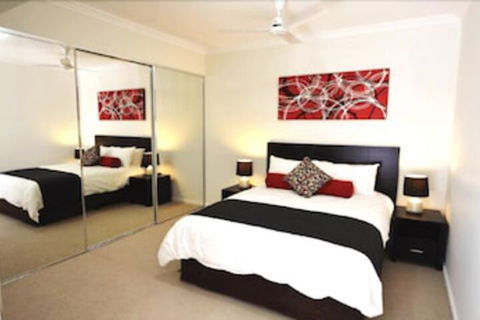 C2 Esplanade Serviced Apartments - Sunshine Coast Tourism 3