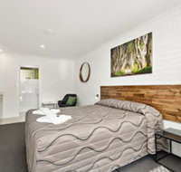 Beachmere Palms Motel - Holiday Sunshine Coast