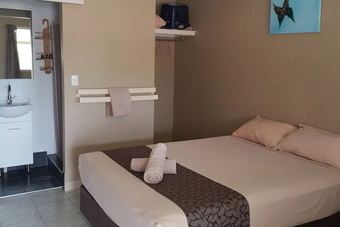 Beagle Motor Inn - Sunshine Coast Tourism 6