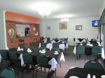 Landsborough Lodge Motel - Sunshine Coast Tourism 6